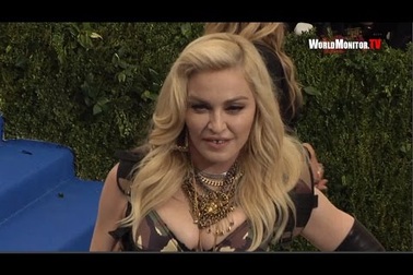 Madonna dự Met Gala
