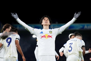 Chelsea gục ngã trước Leeds, tham vọng vô địch lung lay