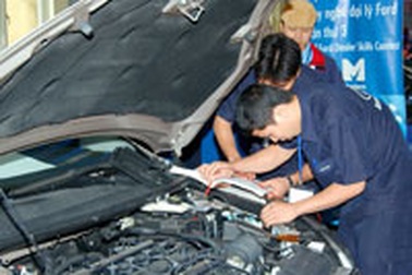 Đến lượt ôtô là "nạn nhân" của xăng rởm?