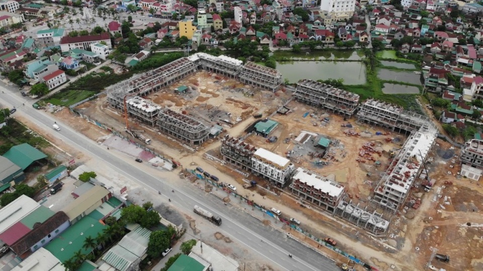 Tìm hiểu chất lượng xây dựng của chợ mới Đô Lương - 2 Tìm hiểu chất lượng xây dựng của chợ mới Đô Lương - 2