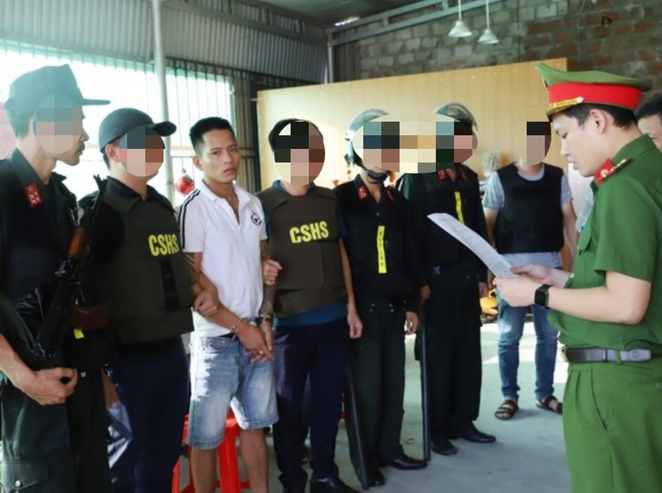 Triệt phá băng nhóm chuyên thu phí bảo kê - 1