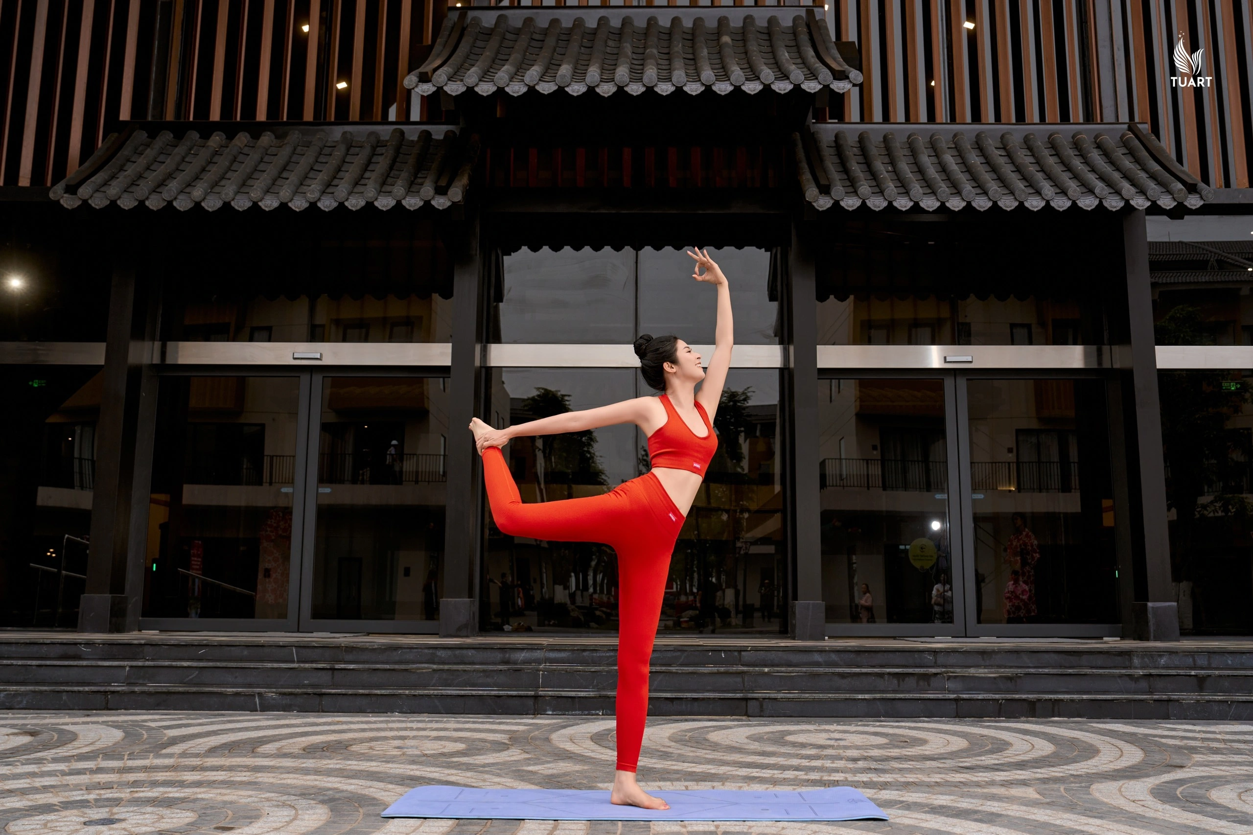 Hoa hậu Ngọc Hân sau kết hôn: Ông xã và yoga đã thay đổi tôi rất nhiều - 9 Hoa hậu Ngọc Hân sau kết hôn: Ông xã và yoga đã thay đổi tôi rất nhiều - 9