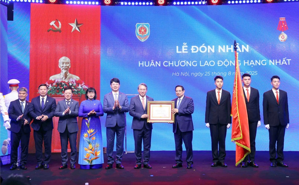 Thủ tướng: Ngành Tư pháp với 6 dấu ấn nổi bật và “5 tiên phong” - 2 Thủ tướng: Ngành Tư pháp với 6 dấu ấn nổi bật và “5 tiên phong” - 2