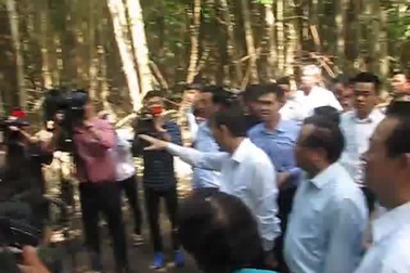 Video: Động thổ xây dựng Cột cờ Hà Nội tại Mũi Cà Mau.