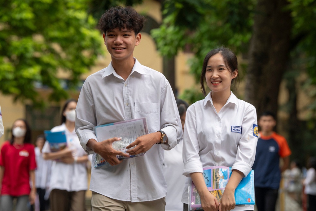Sĩ tử thi môn cuối, khép lại kỳ thi tốt nghiệp THPT 2024 - 3 Sĩ tử thi môn cuối, khép lại kỳ thi tốt nghiệp THPT 2024 - 3