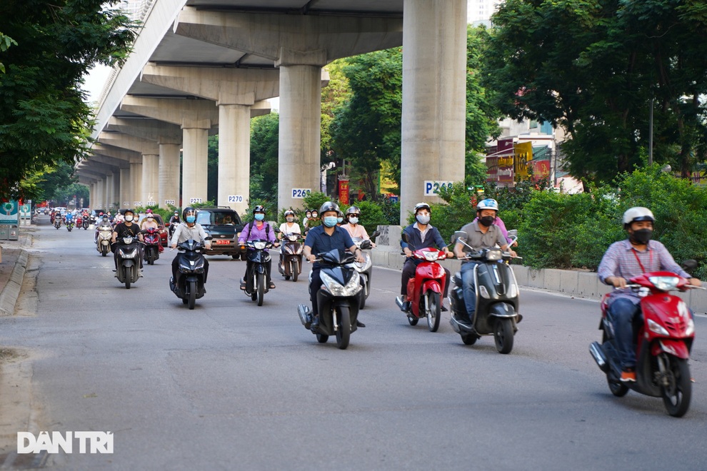 Tổ công tác đặc biệt đón lõng, bắt hàng loạt phương tiện né chốt kiểm dịch - 11 Tổ công tác đặc biệt đón lõng, bắt hàng loạt phương tiện né chốt kiểm dịch - 11
