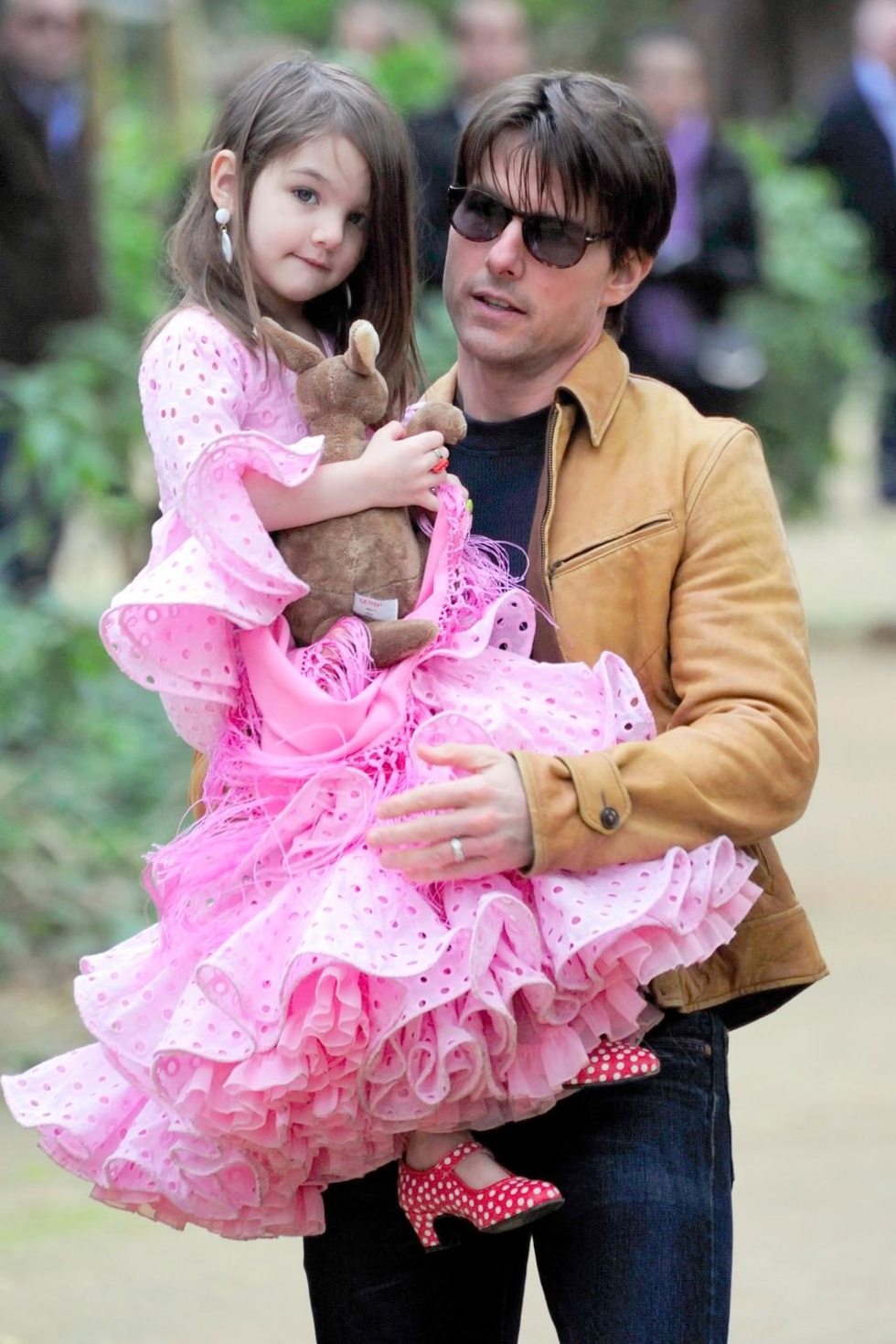 Suri Cruise tròn 18 tuổi: Truyền thông Mỹ nín thở chờ một bước ngoặt - 5 Suri Cruise tròn 18 tuổi: Truyền thông Mỹ nín thở chờ một bước ngoặt - 5