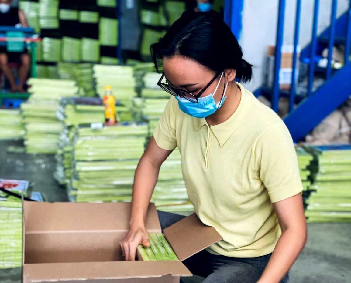 Bà nội trợ kiếm ngon 700 triệu đồng/tháng với thớt kính - 4 Bà nội trợ kiếm ngon 700 triệu đồng/tháng với thớt kính - 4