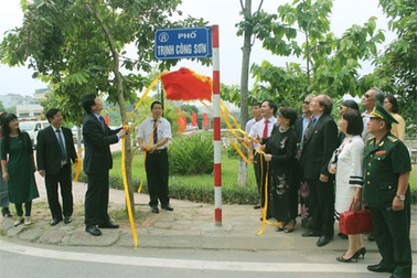 Hà Nội chính thức có phố Nguyễn Đình Thi và Trịnh Công Sơn
