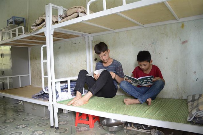 Cao Bằng: Thực hiện chính sách ưu tiên với trẻ em, học sinh DTTS rất ít người  - Ảnh 2.