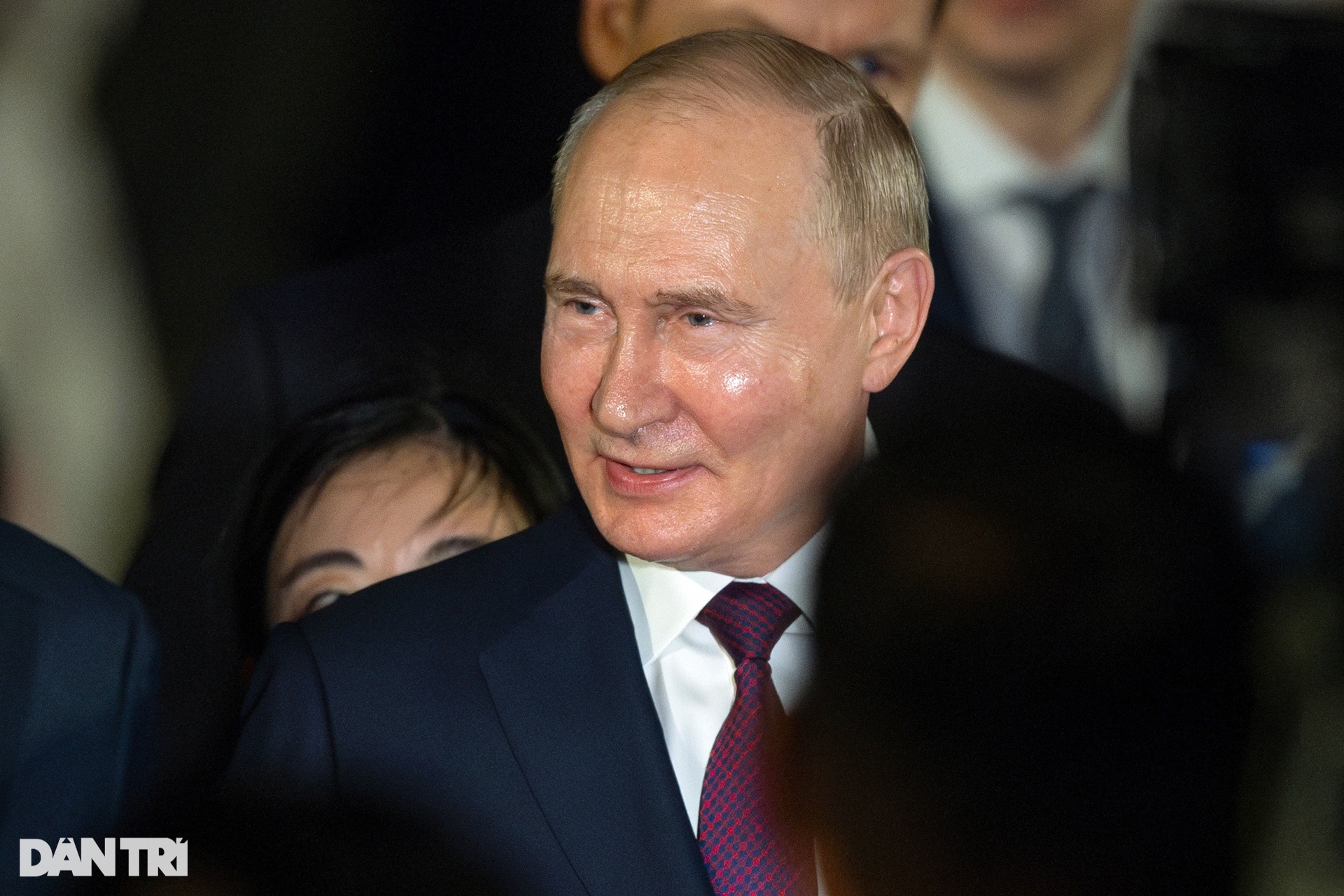 Hình ảnh Tổng thống Nga Putin tại sân bay Nội Bài - 7 Hình ảnh Tổng thống Nga Putin tại sân bay Nội Bài - 7