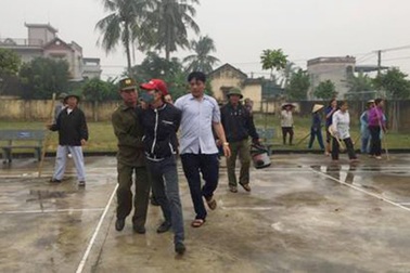 Cả làng vây bắt đối tượng phạm tội sau tiếng kẻng