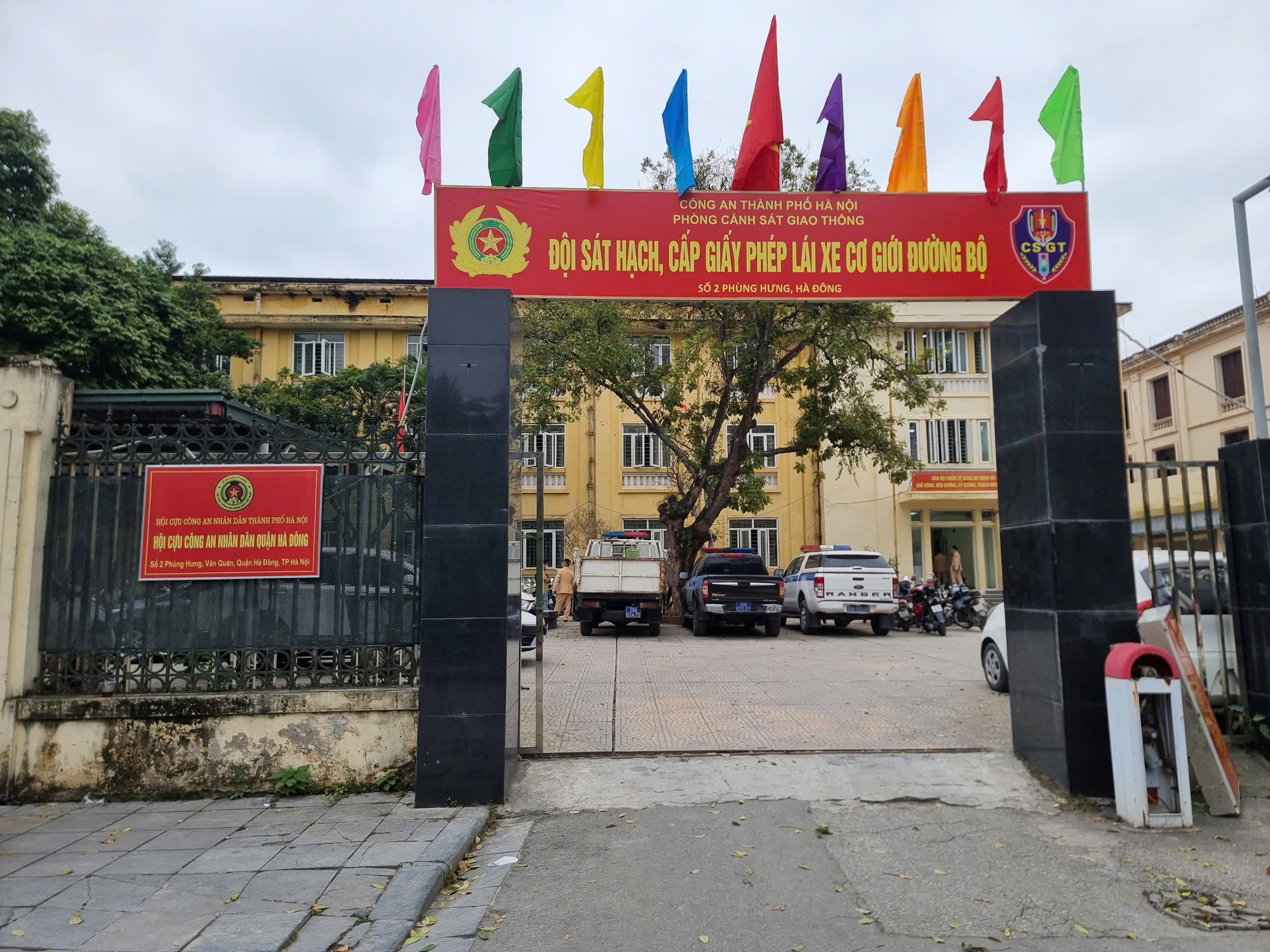 Hanoi heeft een team opgericht om rijbewijzen voor wegvoertuigen te onderzoeken en uit te geven - 2 Hà Nội thành lập Đội Sát hạch, cấp giấy phép lái xe cơ giới đường bộ - 2