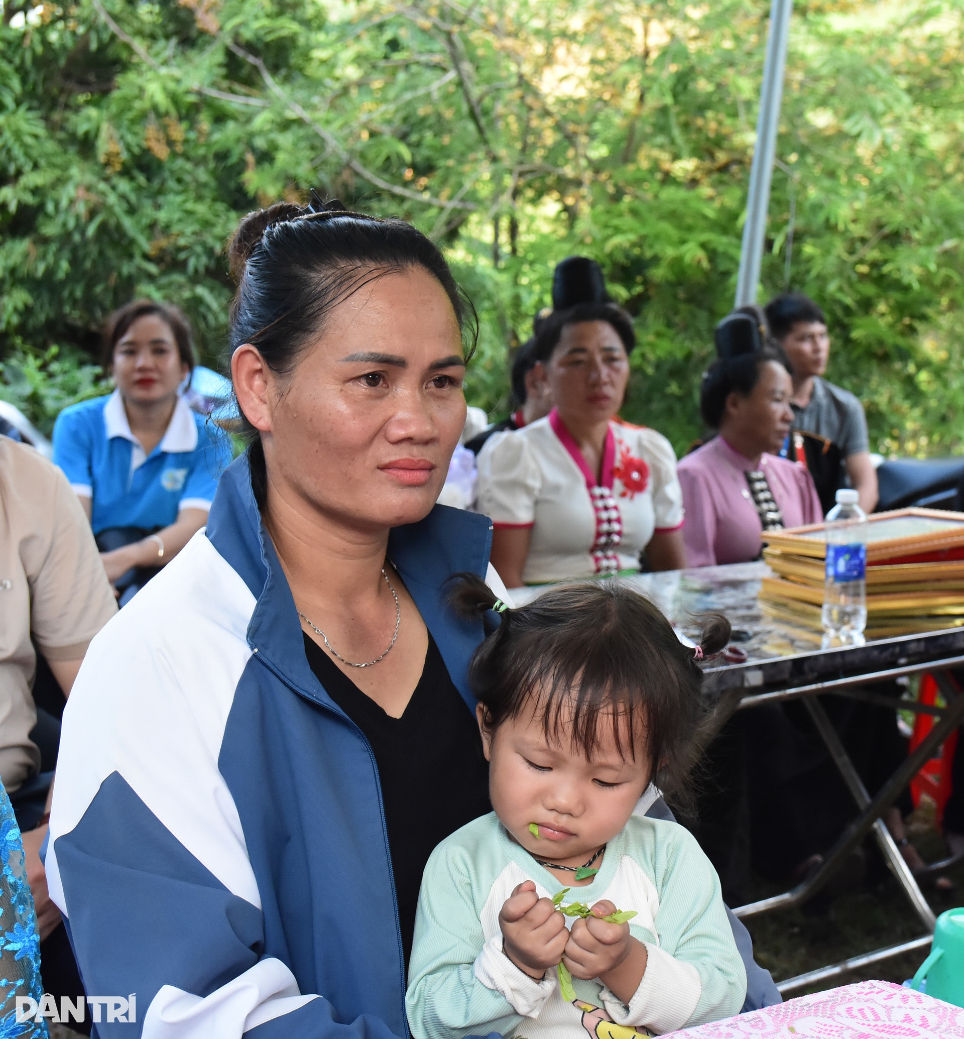Khánh thành 5 nhà Nhân ái trong niềm phấn khởi của người dân Điện Biên - 13 Khánh thành 5 nhà Nhân ái trong niềm phấn khởi của người dân Điện Biên - 13