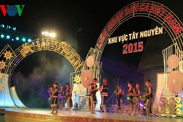 Khai mạc Liên hoan dân ca Việt Nam năm 2015 khu vực Tây Nguyên