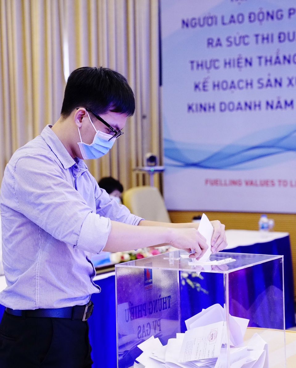 Đại hội đồng cổ đông PV Gas: Thông qua 7 tờ trình, dự kiến chia cổ tức 30% - 4 Đại hội đồng cổ đông PV Gas: Thông qua 7 tờ trình, dự kiến chia cổ tức 30% - 4