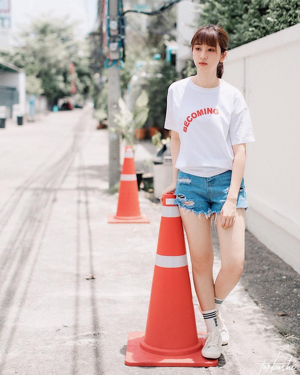 Nhan sắc đẹp tuyệt trần của nữ dẫn đoàn U23 Việt Nam - 8 Nhan sắc đẹp tuyệt trần của nữ dẫn đoàn U23 Việt Nam - 8