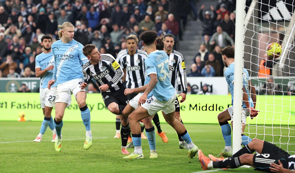 Man City thua sốc Newcastle, lỡ cơ hội áp sát ngôi đầu - 2