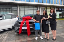 Chủ xe VinFast VF 9 đầu tiên: Mua vì công nghệ, không ngại "lỗi vặt"