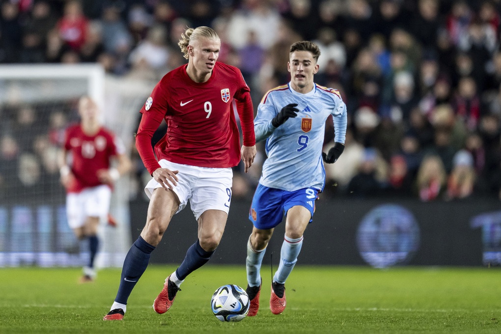 Tây Ban Nha và Scotland giành vé, Haaland nguy cơ vắng mặt ở Euro 2024 - 2 Tây Ban Nha và Scotland giành vé, Haaland nguy cơ vắng mặt ở Euro 2024 - 2