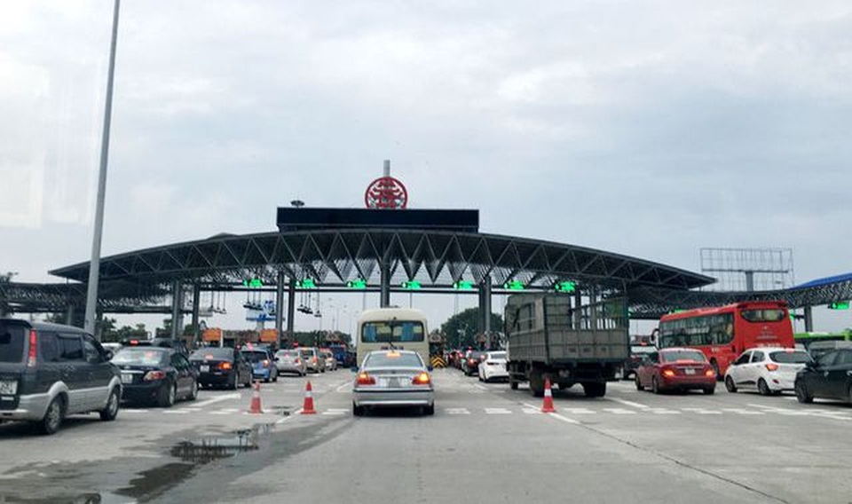 Bộ Giao thông kiến nghị Chính phủ gia hạn thu phí không dừng tới năm 2020 - 1 Bộ Giao thông kiến nghị Chính phủ gia hạn thu phí không dừng tới năm 2020 - 1