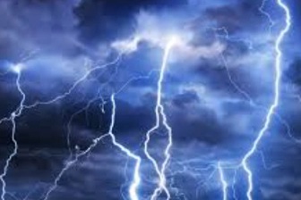 Hai người tử vong do sét đánh khi đi làm thuê