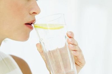 Tác dụng của nước chanh ấm