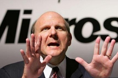 CEO Microsoft thẳng thừng "dìm hàng" Apple, Android