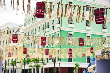 Sắc màu Châu Phi bên vịnh kì quan