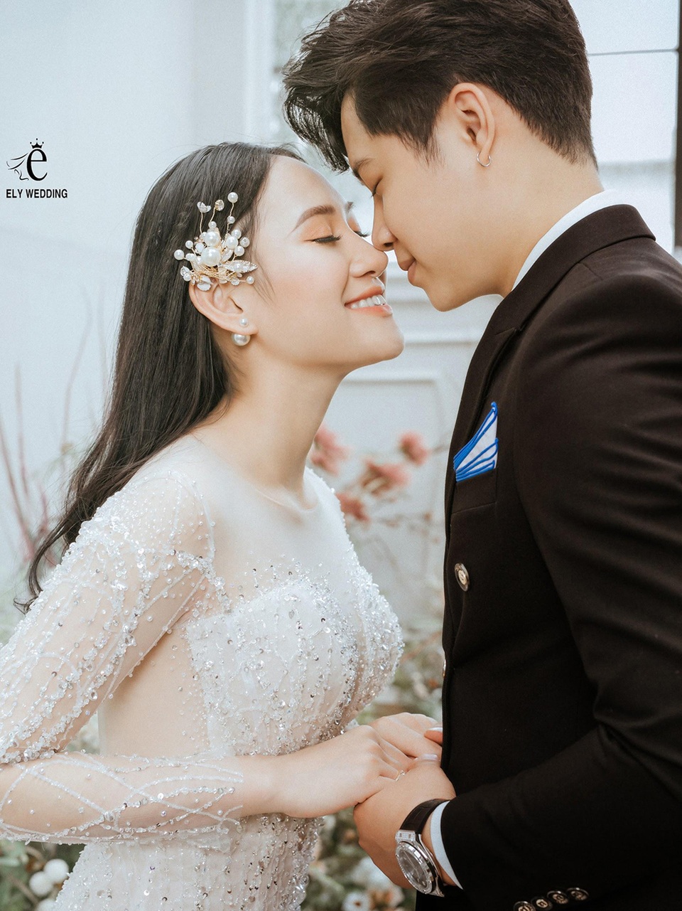 “Mỹ nhân kiếm chém” Minh Hằng bất ngờ khoe ảnh cưới, chuẩn bị lập gia đình - 11 “Mỹ nhân kiếm chém” Minh Hằng bất ngờ khoe ảnh cưới, chuẩn bị lập gia đình - 11