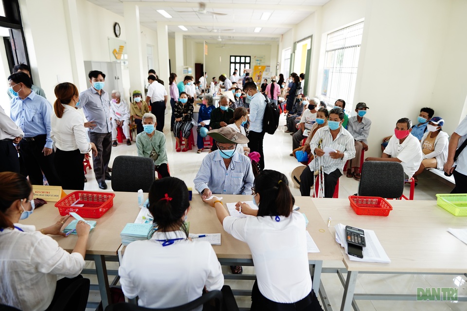Thứ trưởng Lê Tấn Dũng: Triển khai gói hỗ trợ cần nhanh và chính xác! - 4 Thứ trưởng Lê Tấn Dũng: Triển khai gói hỗ trợ cần nhanh và chính xác! - 4
