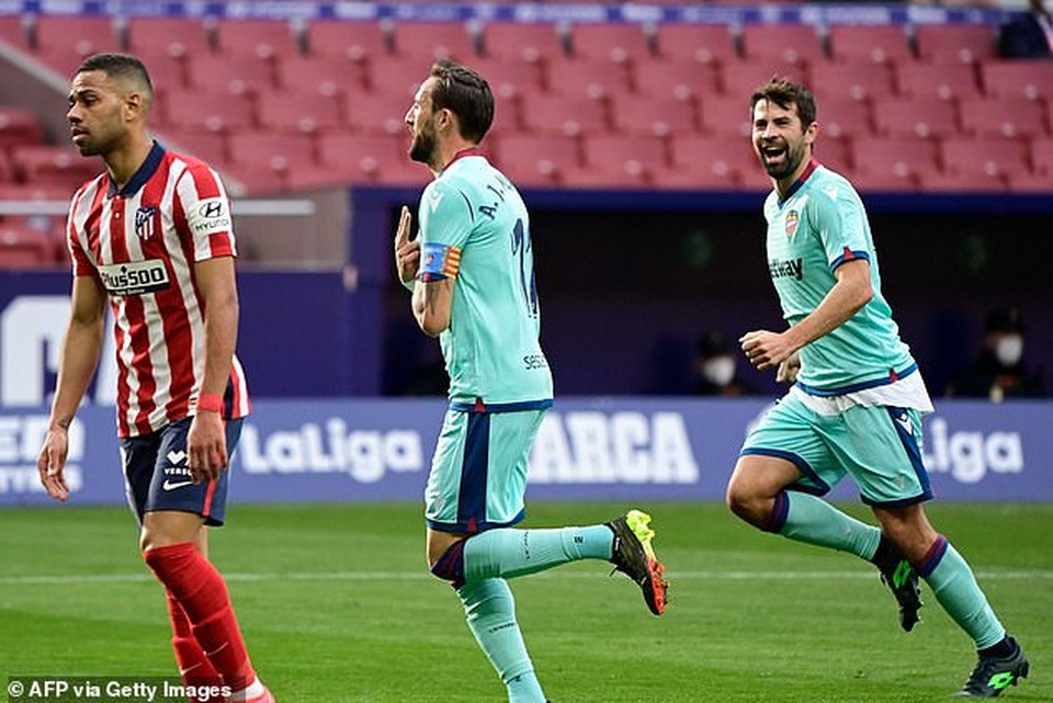 Luis Suarez nhạt nhòa, Atletico chỉ còn hơn Real Madrid 3 điểm - 2 Luis Suarez nhạt nhòa, Atletico chỉ còn hơn Real Madrid 3 điểm - 2