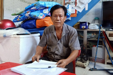 Bài 10: Tạm hoãn cưỡng chế nhà máy nước đá "mọc" trên đất người khác