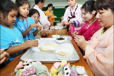 Hàn Quốc tuyển cô dâu nước ngoài làm giáo viên