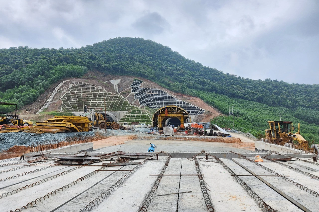 Thông một nhánh hầm trên cao tốc nối Hà Tĩnh - Quảng Bình - 3 Thông một nhánh hầm trên cao tốc nối Hà Tĩnh - Quảng Bình - 3