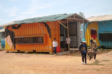 Quảng Ngãi: Tân trang nhà bán trú container cho học sinh vùng cao