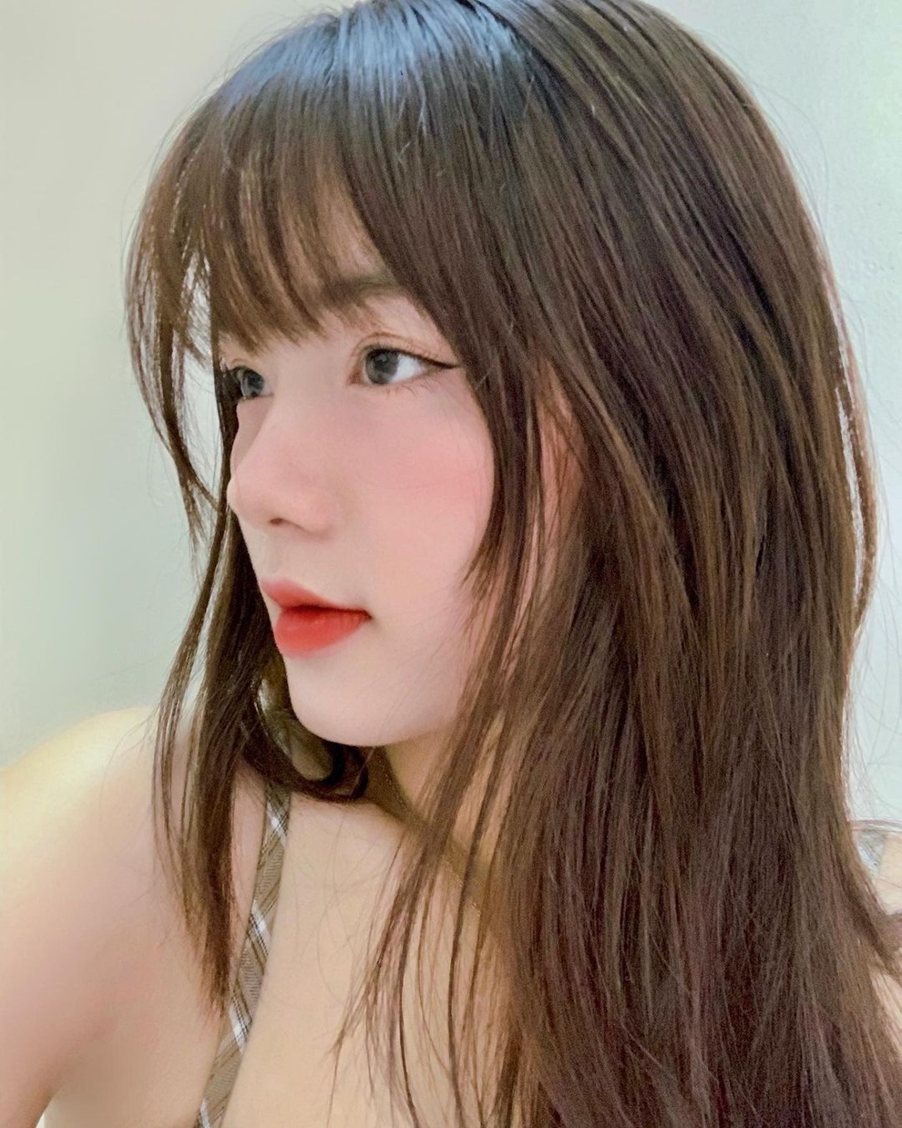 Vẻ đẹp hút hồn bao chàng trai của nữ sinh ĐH Thương Mại - 4 Vẻ đẹp hút hồn bao chàng trai của nữ sinh ĐH Thương Mại - 4