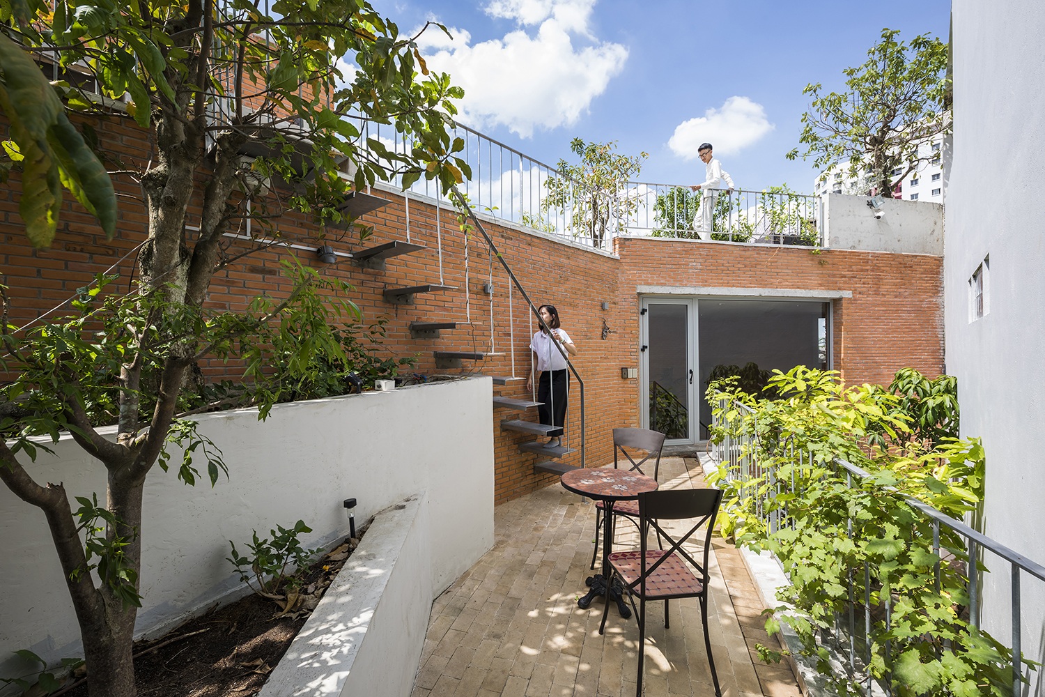 Căn nhà như vườn treo xanh mát tại TP Hồ Chí Minh, ai nhìn cũng muốn ở - 5