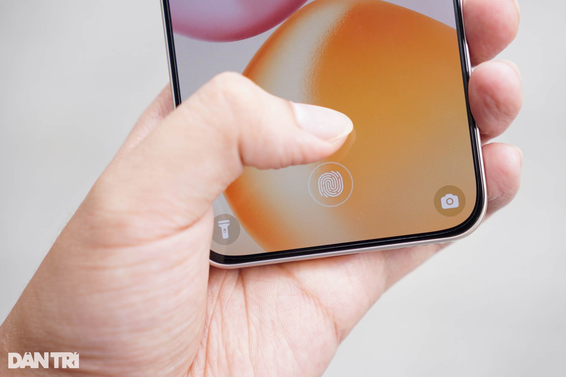 Đánh giá Honor 400: Hiệu suất tốt, AI đa dạng nhưng còn hạn chế về thiết kế - 8 Đánh giá Honor 400: Hiệu suất tốt, AI đa dạng nhưng còn hạn chế về thiết kế - 8