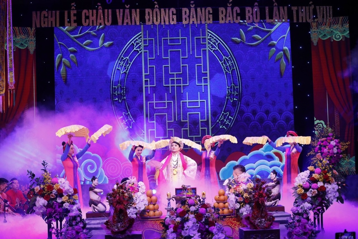 Nghệ thuật Diễn xướng nghi lễ Chầu văn Đồng bằng Bắc Bộ được tôn vinh - 6 Nghệ thuật Diễn xướng nghi lễ Chầu văn Đồng bằng Bắc Bộ được tôn vinh - 6