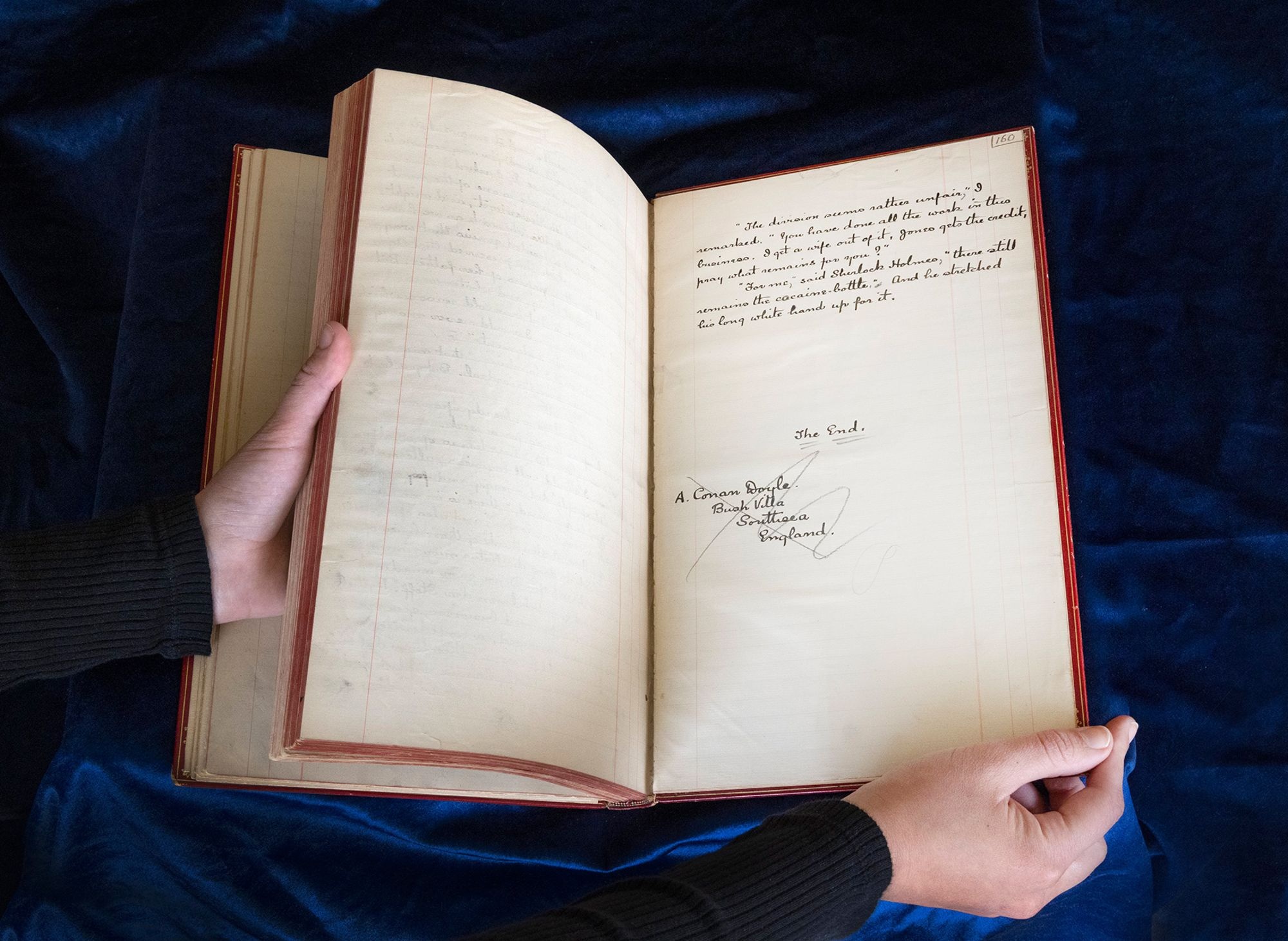 View - Bản thảo gốc của Sherlock Holmes được bán đấu giá gần 30 tỷ đồng | Báo Dân trí