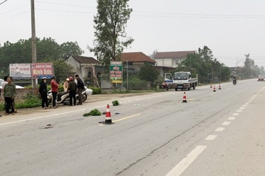 Tông cụ bà đi bộ tử vong rồi lái xe máy điện bỏ trốn