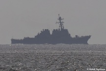 Tàu chiến Mỹ mang theo 60 tên lửa tiến sát Syria