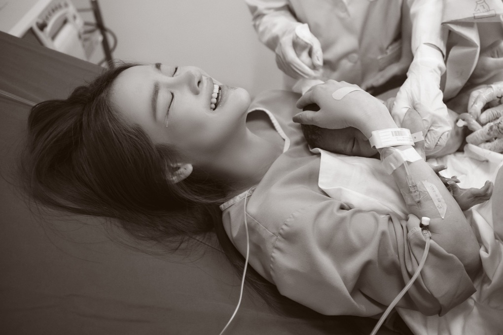 Nhã Phương tiết lộ bí kíp lấy lại vóc dáng sau 2 tuần sinh con - 6 Nhã Phương tiết lộ bí kíp lấy lại vóc dáng sau 2 tuần sinh con - 6