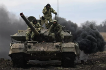 Ukraine phản công bế tắc, Nga lần đầu chủ động đánh lớn giành thế trận