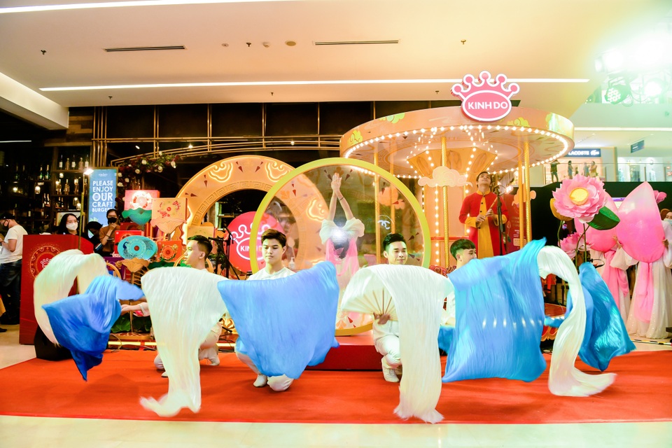 Trung thu: Lễ hội của tình thân và sự đoàn viên - 19 Trung thu: Lễ hội của tình thân và sự đoàn viên - 19