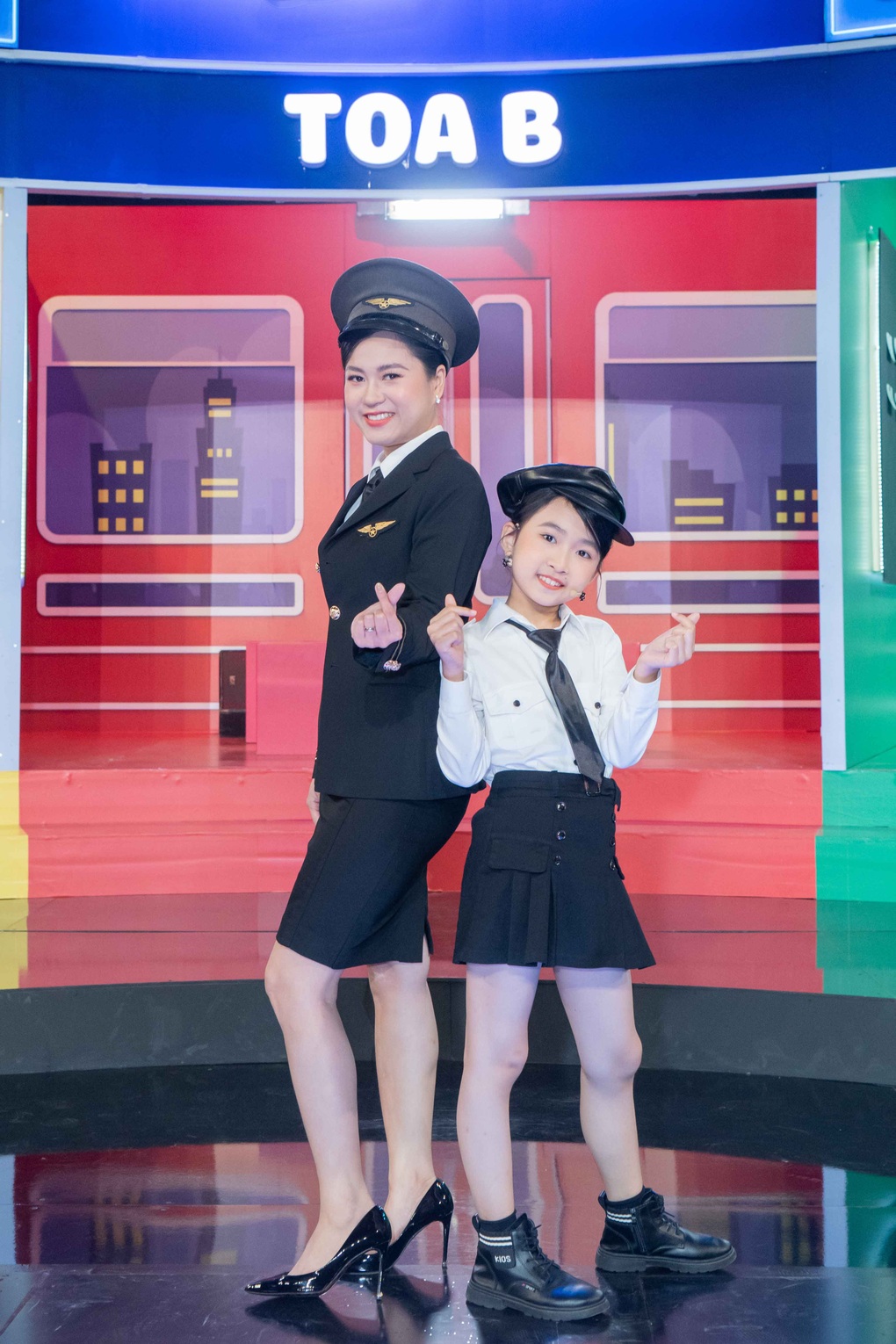 Xuất hiện MC nhí khiến Lâm Vỹ Dạ, Châu Đăng Khoa hết lời khen ngợi - 2 Xuất hiện MC nhí khiến Lâm Vỹ Dạ, Châu Đăng Khoa hết lời khen ngợi - 2