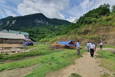 Nhiều dự án di dân "khẩn cấp" chậm cả... thập kỷ (!)