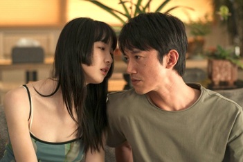 Tôi ám ảnh vì thói quen kỳ lạ của mẹ chồng sau khi tôi sinh con