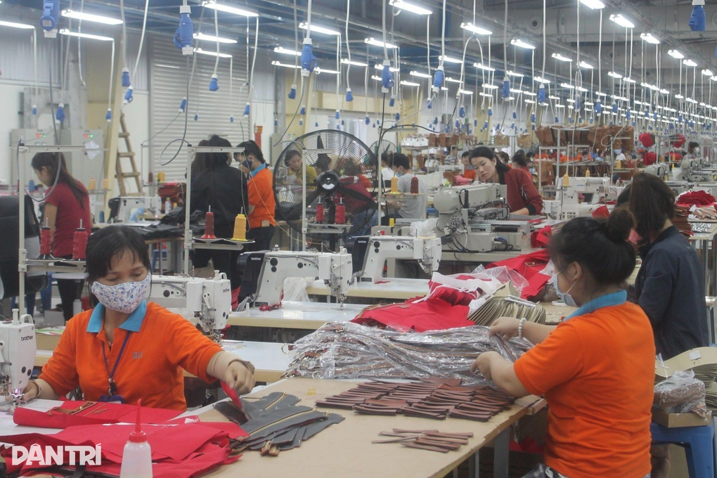 Doanh nghiệp cần 6.000 công nhân, mức lương lên đến 15 triệu đồng - 1 Doanh nghiệp cần 6.000 công nhân, mức lương lên đến 15 triệu đồng - 1